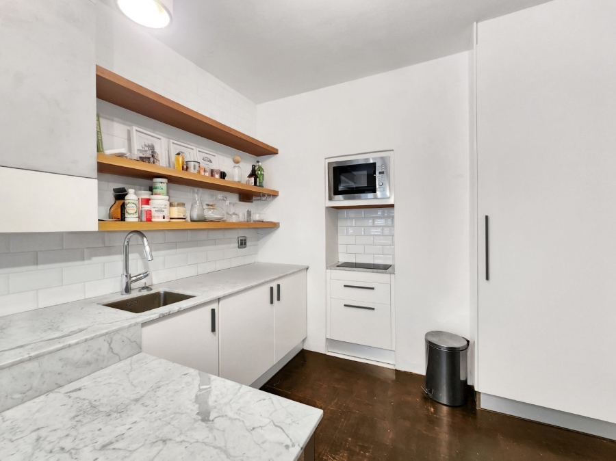 1 Bedroom Property for Sale in Gardens Western Cape